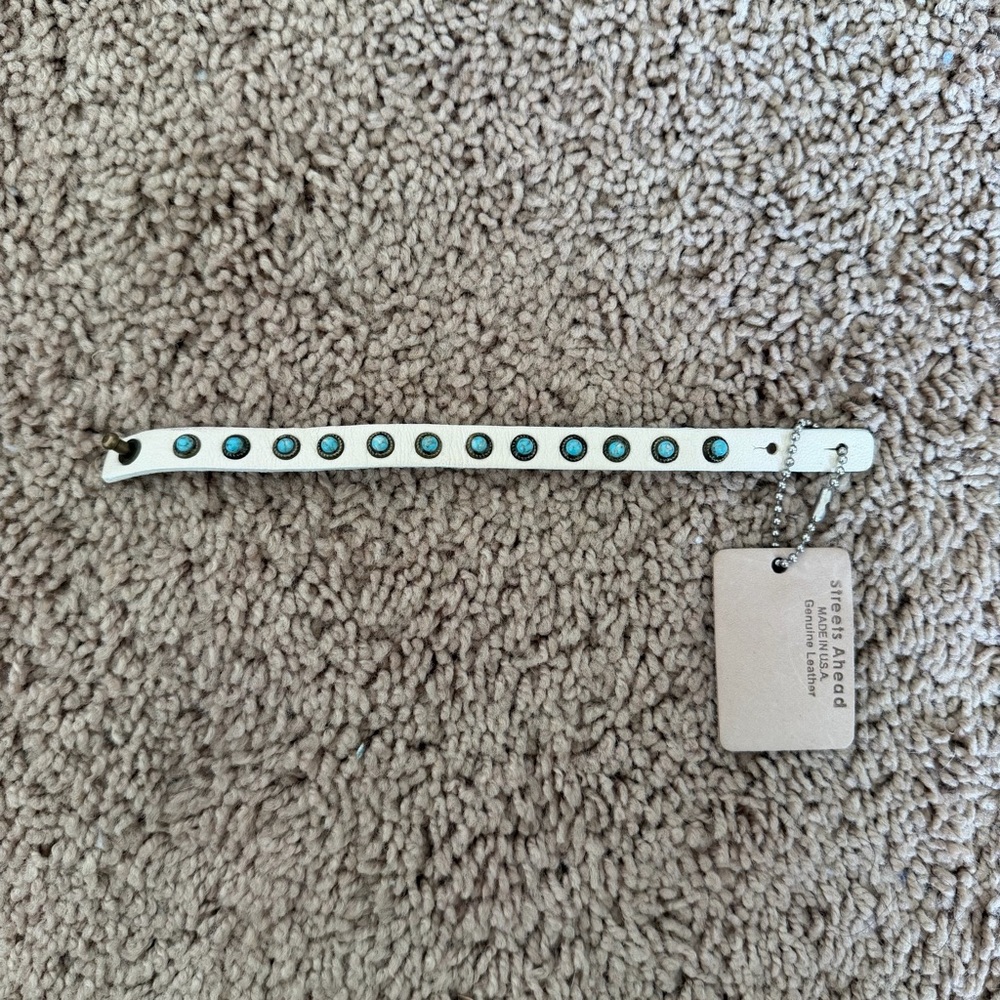 NWT Streets Ahead White Leather Turquoise Stud Bracelet Western Skinny Cuff